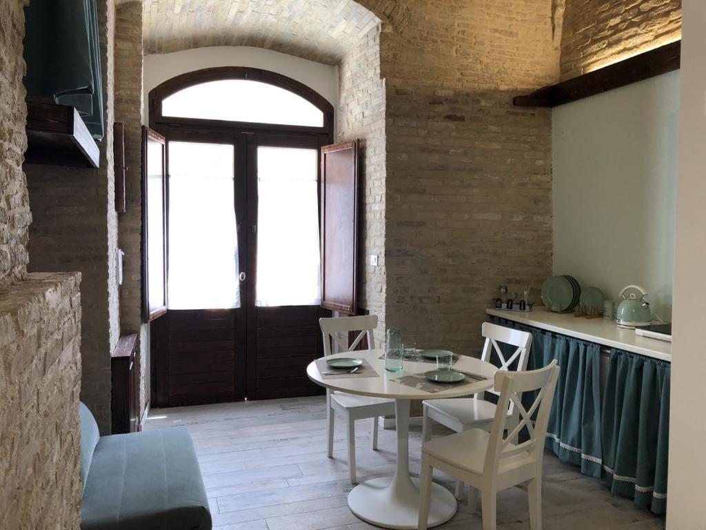Le Volte Nel Borgo Apartment Termoli Exterior foto