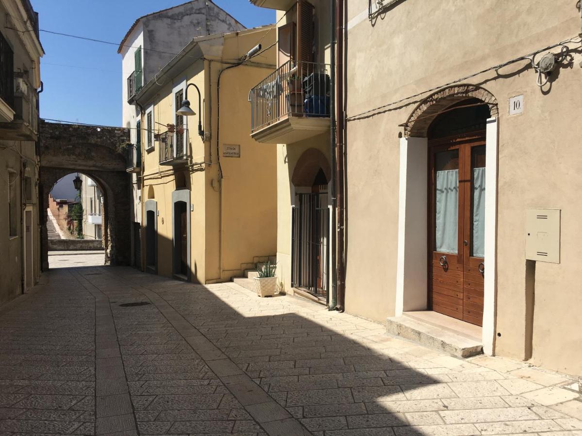 Le Volte Nel Borgo Apartment Termoli Exterior foto