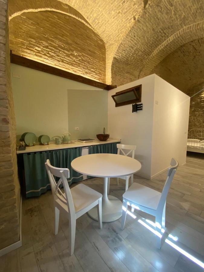 Le Volte Nel Borgo Apartment Termoli Exterior foto